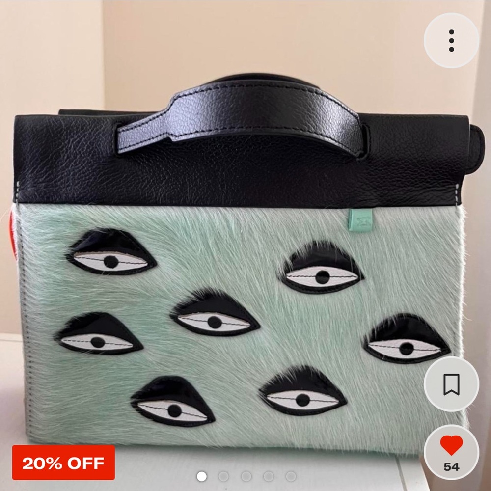 ISO. I’m looking to replace my purse that was stolen.